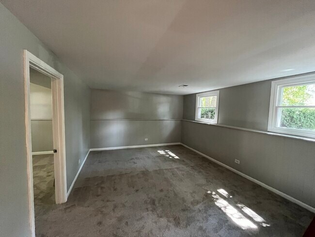 Building Photo - 17704 Stonebridge Dr