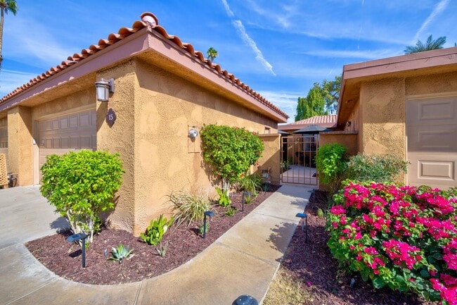 Building Photo - Designer Seville Condo w/ Golf & Mountain ...