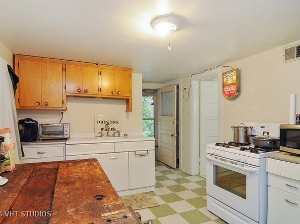 Building Photo - 4554 N Springfield Ave