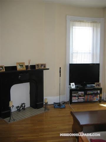 Foto del edificio - 1451 Tremont St