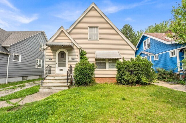 Building Photo - 3842 W. 133