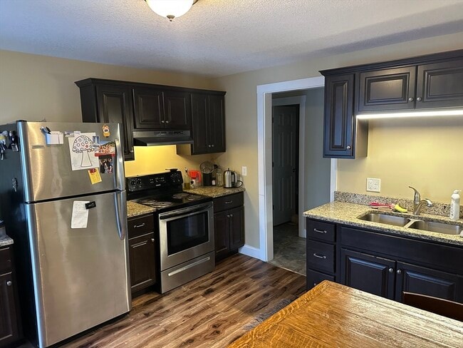 Foto del edificio - 17 Leclair Terrace