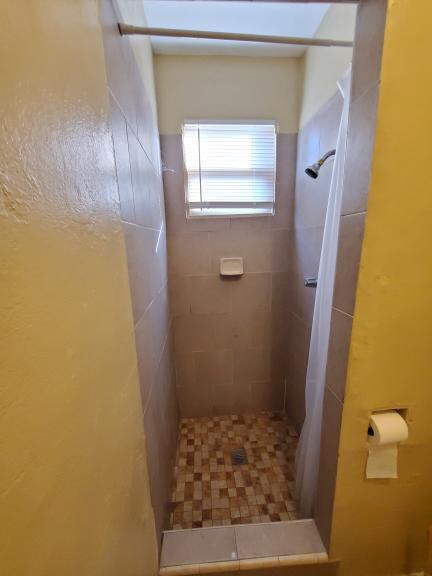 Foto del edificio - 105 E 8th St