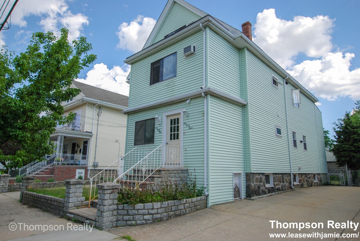 Primary Photo - 143 Central Ave