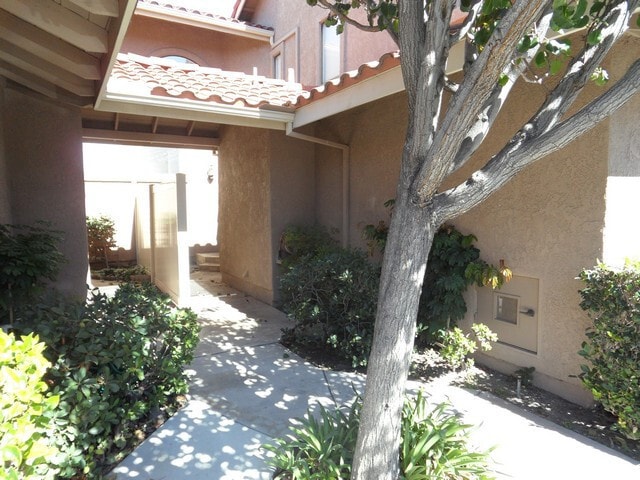 Freshly Painted 3 BR 3BA +Loft 2 Story Tow... - Freshly Painted 3 BR 3BA +Loft 2 Story Tow...