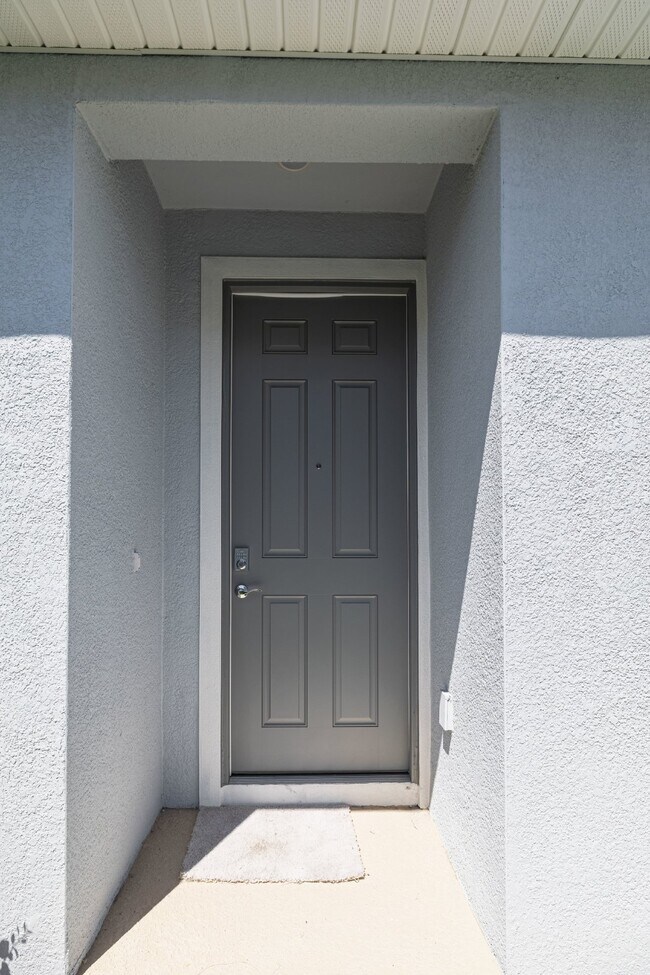 Building Photo - "WoodCreek Charming 3-Bed, 2-Bath Home with Granite Countertops and Screen in back porch on Bendi...
