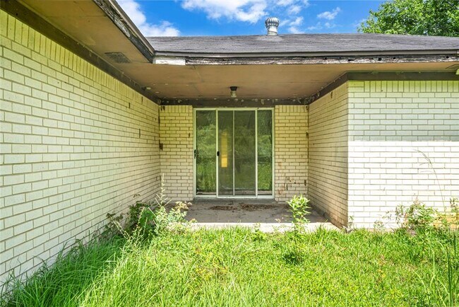 Building Photo - 1326 Carl Dr