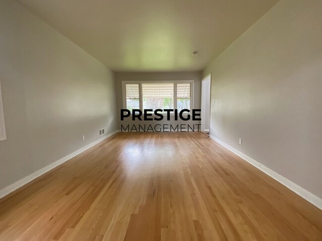 Building Photo - 3 Bedroom 2 Bathroom Home In Hammond