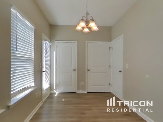 Foto del edificio - 19 Wesley Drew Ln