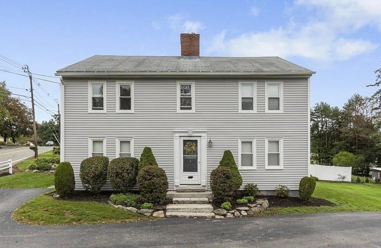 118 Chapel St Unit 2, Holden, MA 01520 Apartments in Holden, MA