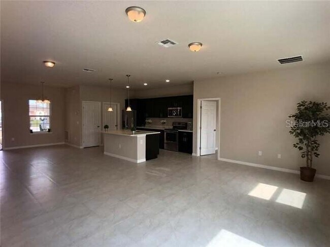 Building Photo - 333 Shad Way