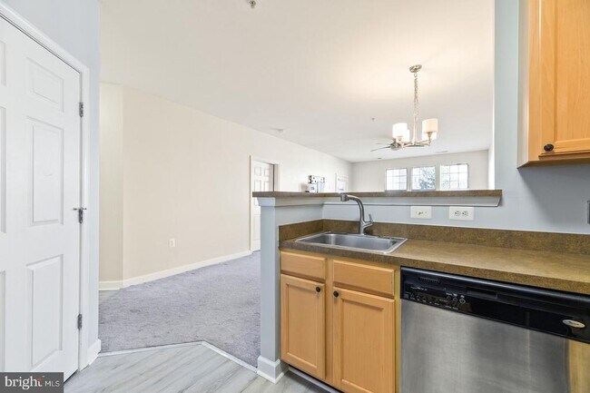 Building Photo - 22725 Thimbleberry Sq