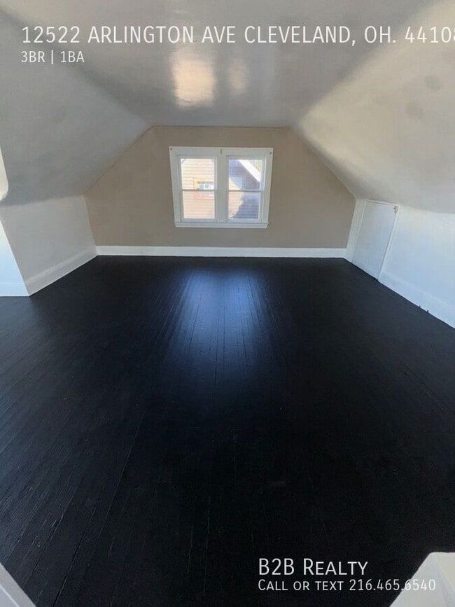 Foto del edificio - 12522 Arlington Ave