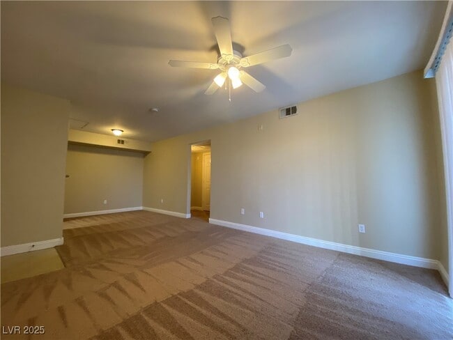 Building Photo - 8000 W Badura Ave