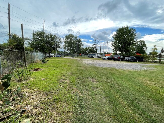 Building Photo - 6309 Aldine Bender Rd