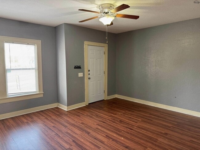 Foto del edificio - 2173 Ave J