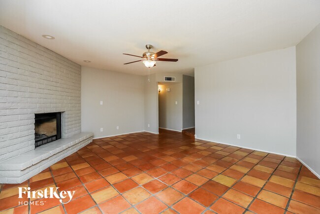 Building Photo - 1416 N 61st St