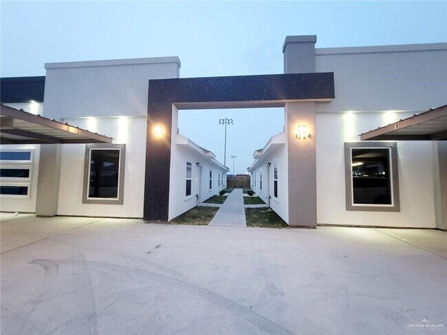 Foto del edificio - 17 West Dr