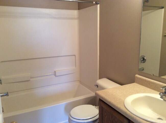 Building Photo - 2840 Rand Ln