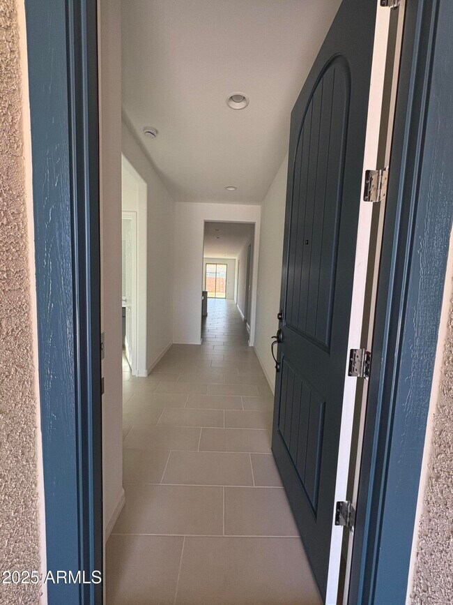 Foto del edificio - 17609 W Georgia Ave