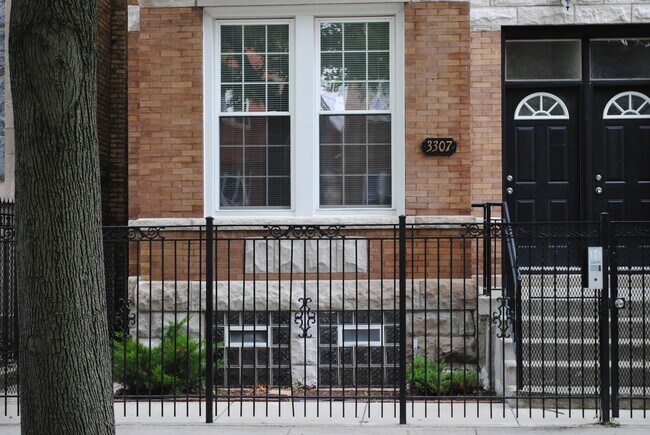 Foto del edificio - 3307 W. Le Moyne St. Unit 1