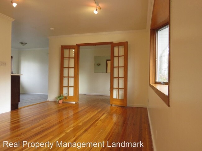 Building Photo - 3 br, 2 bath House - 5 Manetto Drive