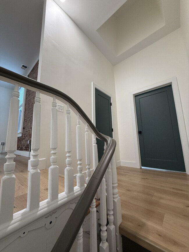 Second floor landing - 2016 Forbes Ave