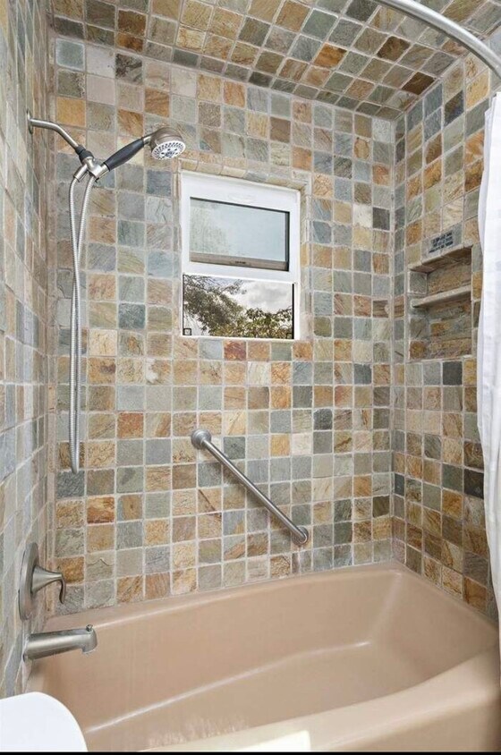 Primary Photo - 10 Monte Alto Pl
