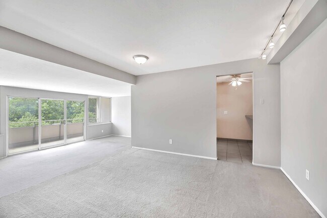Building Photo - 12900 Lake Ave