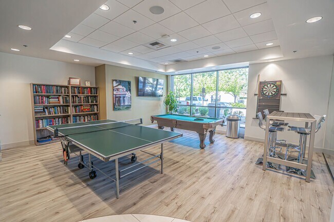 Building Photo - CALL TO BOOK! Monticello - 1 Bedroom for R...