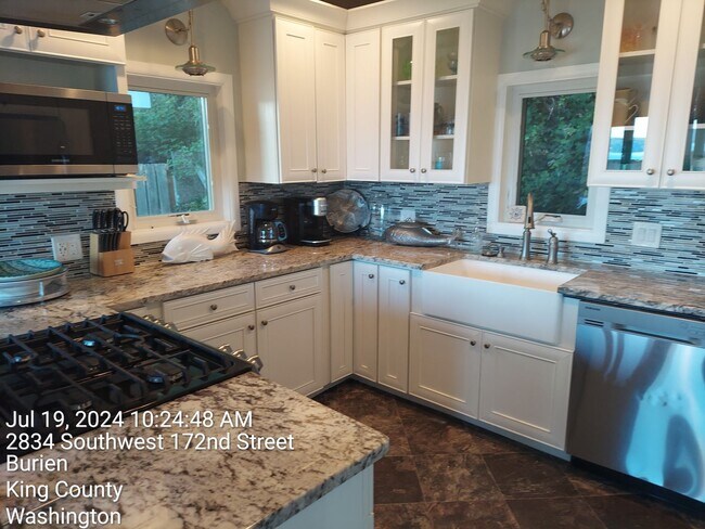 Foto del edificio - Three Tree Point home for rent - Must see ...