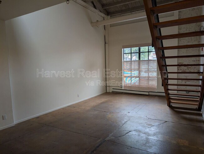 Foto del edificio - 1018 4th Ave