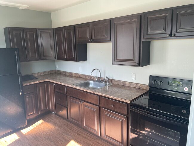 Kitchen - 66 Maple Ave