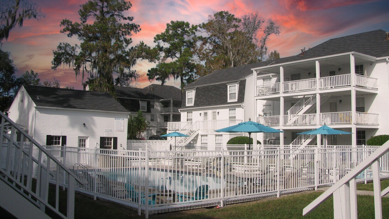 Williamsburg Village Apartments Apartments in Gainesville, FL