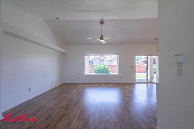 Building Photo - Welcoming 3 Bedroom Home in Hurricane