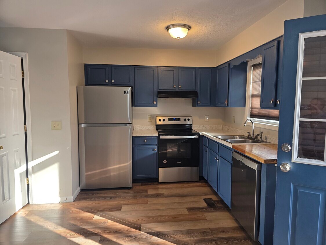 Cocina principal - 2215 Reservoir St