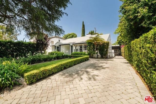 Building Photo - 4713 Noble Avenue, Los Angeles, CA 91403 -...