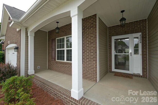 Foto del edificio - 4224 Lois Ln