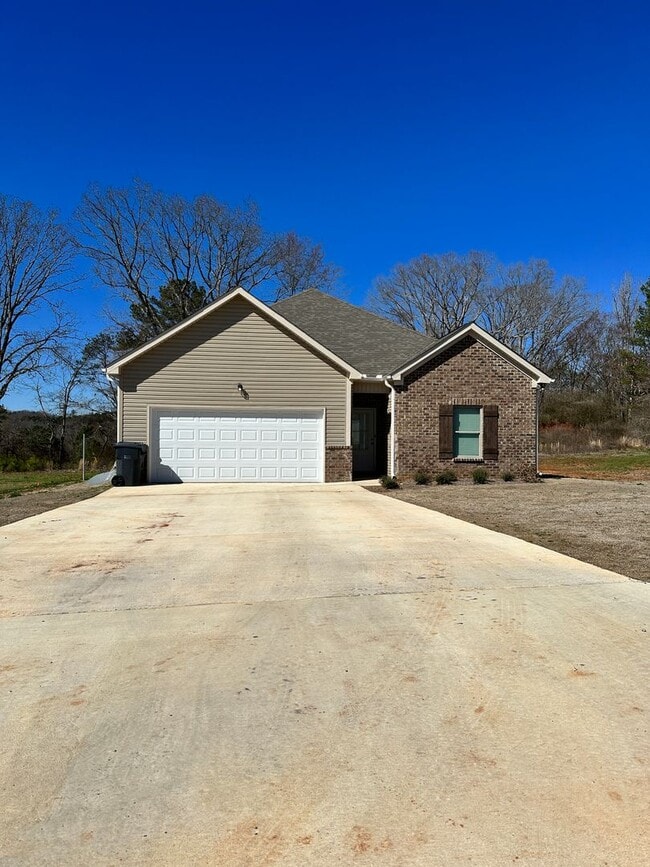 Building Photo - 145 Buckhorn Cir