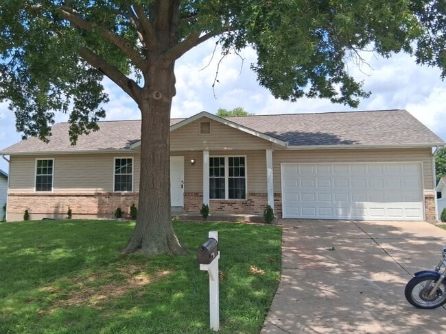 Building Photo - 3 Bed House in St. Peter's MO