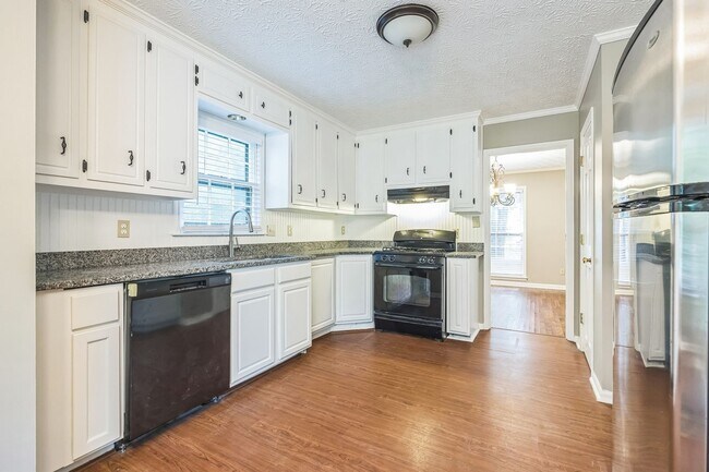 Building Photo - Spacious 4BR House in Roswell -Mountain Pa...