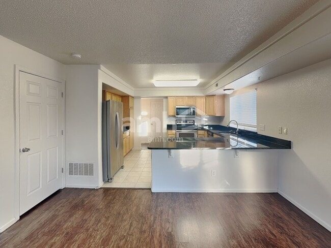 Foto del edificio - 21480 E 42nd Ave