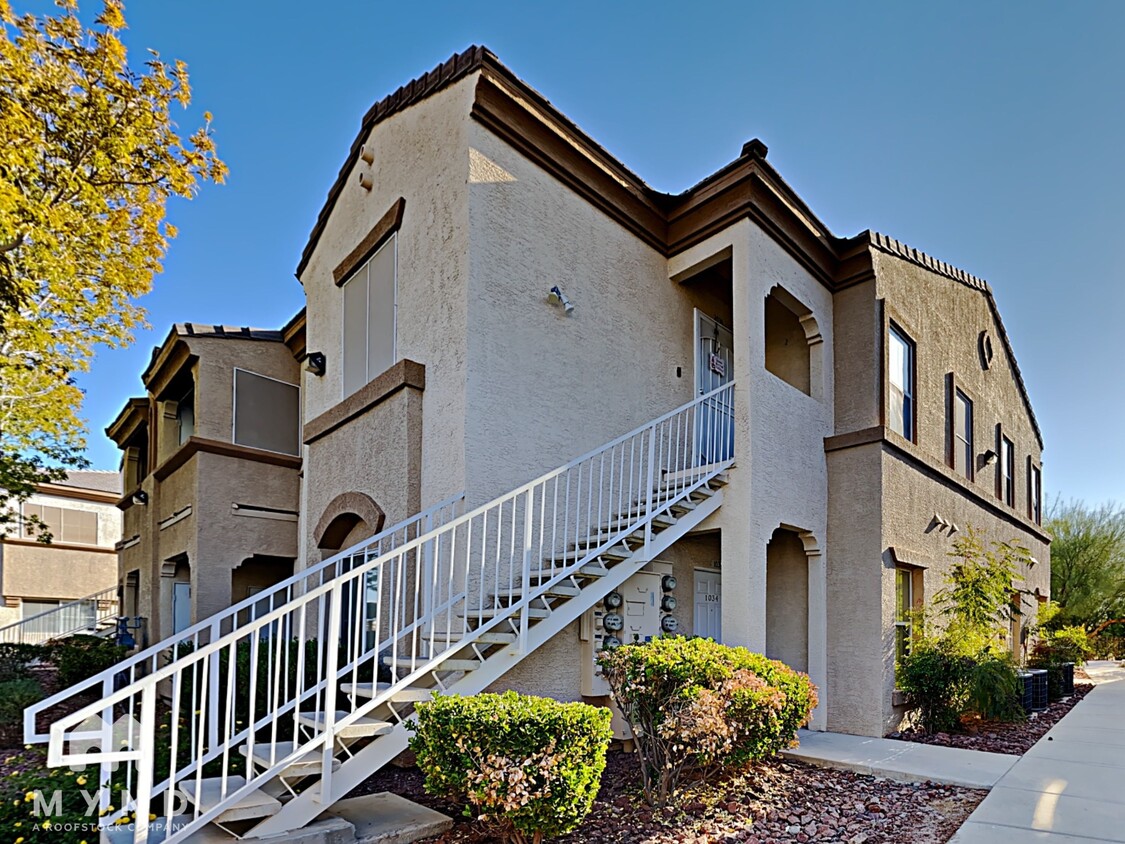 Primary Photo - 3400 Cabana Dr