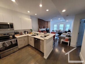 Building Photo - 1394 Beacon St