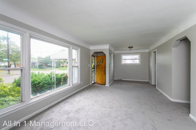 Building Photo - 3 br, 1.5 bath House - 18401 Beland