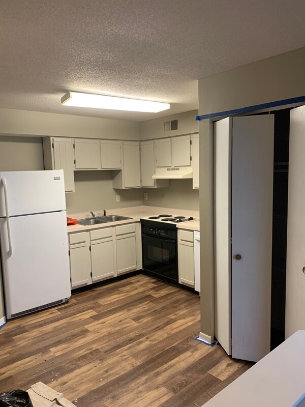 Foto del edificio - 5701 W Ridgecrest Dr