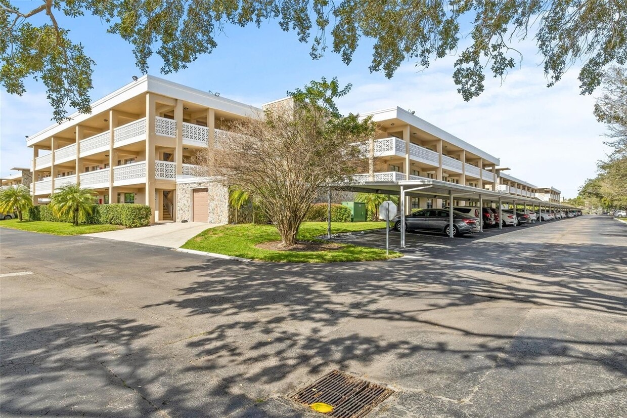 Photo - 5080 Locust St NE (Saint Petersburg, FL)