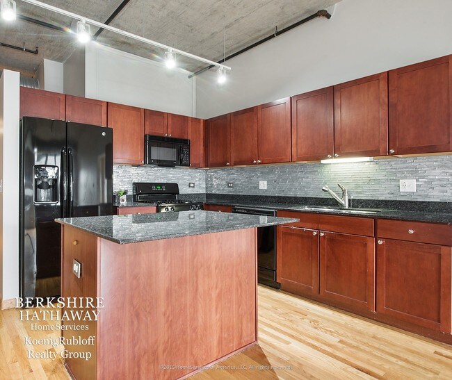 Foto del edificio - 849 N Franklin St
