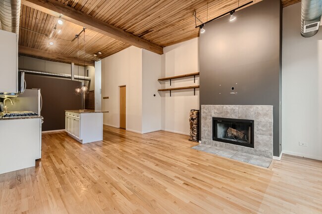 Foto del edificio - 2333 W Saint Paul Ave
