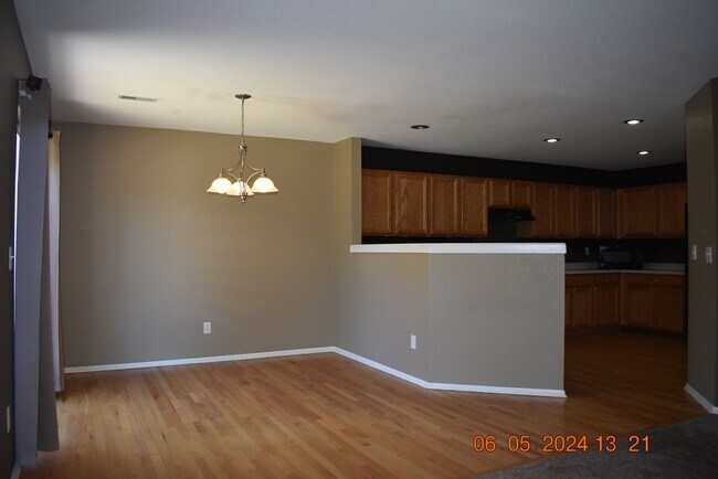 Foto del edificio - Cozy and Spacious 3 bed Townhome!